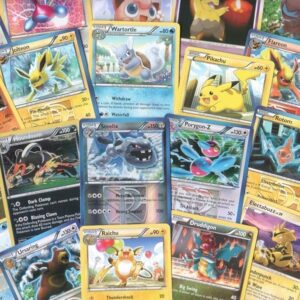 100 Pokemonkort med Holo och Rara